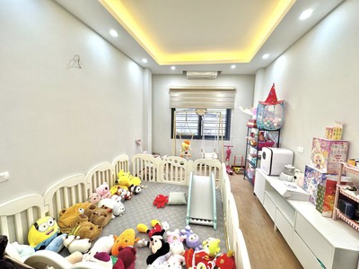 Bán nhà trương định   2 thoáng - gần phố - nở hậu   6.2m mt    43m  - 10 tỷ 3