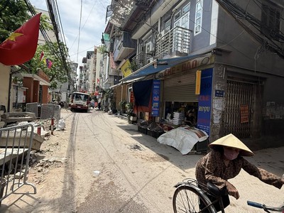 BÁN NHÀ ĐẠI LINH NAM TỪ LIÊM 40m 8 TỶ 4 TẦNG MT 3,1m. Ngõ thông, gần ô tô. 0