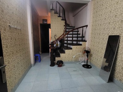 BÁN NHÀ ĐẠI LINH NAM TỪ LIÊM 40m 8 TỶ 4 TẦNG MT 3,1m. Ngõ thông, gần ô tô. 4