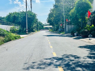 Bán nhà kho 360m2 siêu hiếm,ngang khủng 15m,2 mặt tiền đường 24m,gần vincom 2