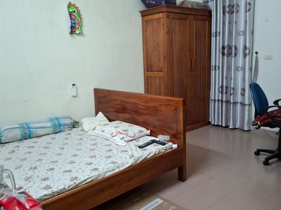 Bán nhà bồ đề 16 tỷ 95m mặt tiền 6m ngõ thông ô tô,sát mặt phố,long biên 2