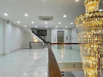 Bán nhà ngõ gốc đề to như phố giá 24,5 tỉ dọn vào ở ngay 2