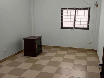 Nhà mình cần bán gấp nhà ở ngõ 105 bạch mai 15,9 tỉ 3
