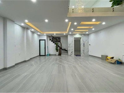 Bán nhà ngõ gốc đề to như phố giá 24,5 tỉ dọn vào ở ngay 3