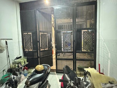 Bán nhà 3 tầng, hẻm xe hơi phạm văn đồng,  56m , sổ nở hậu, giá 6.4 tỷ tl 0