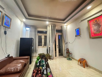 Bán nhà 3 tầng, hẻm xe hơi phạm văn đồng,  56m , sổ nở hậu, giá 6.4 tỷ tl 1