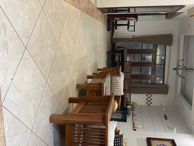 Bán nhà đẹp bạch đằng, hoàn kiếm  ngõ nông, gần phố.diện tích 160m  x 5 tầng. mặt tiền 8.9m  giá 2