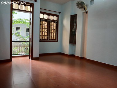 Bán nhà 4 tầng hxh 6m gần sân bay chỉ 9.5 tỷ 1