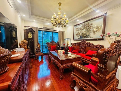 Hính chủ cần bán gấp biệt thự phố hồng tiến - long biên - cách vài nhà ra mặt phố - ngõ ô tô thông 1