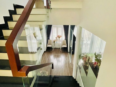 Cần bán nhà đẹp mặt tiền nguyễn hữu huân, tân lập  tp nha trang.dt: 137,62m  mặt tiền 6.15m giá: 2