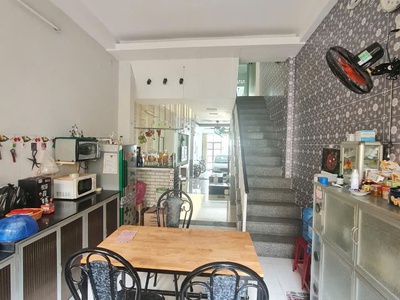 Cần bán căn nhà 3 tầng mới ngay trung tâm bàn cờ nha trang, phường tân lập. vị trí mặt tiền đường 2