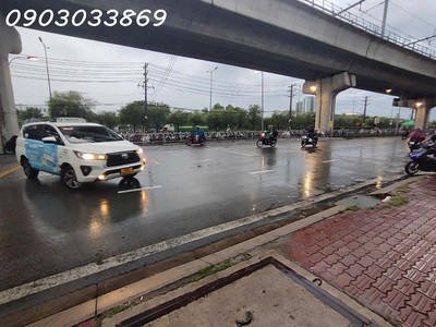 Cần bán nhà 2 tầng mặt tiền xa lộ hà nội - đối diện trạm metro -  23 tỷ - 135m2 - 2 tầng 3