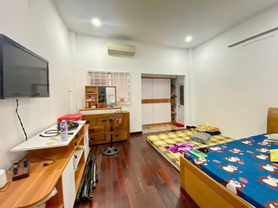 Bán nhà 3 tầng âu dương lân   quận 8  xe hơi đỗ cửa   nở hậu siêu đẹp, nhỉnh 9 tỷ, gọi 4