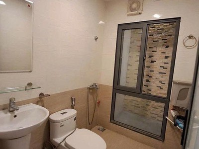 Bán nhà dân xây phúc đồng 45m,5 tầng,thang máy nhập khẩu,gara ôtô 7 chỗ,giá 12 tỷ 3