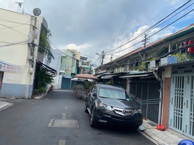 Bán nhà khu phân lô hoàng diệu quận 4 - xe hơi đậu cửa - gần khu hành chính quận , khu dân trí cao , 0