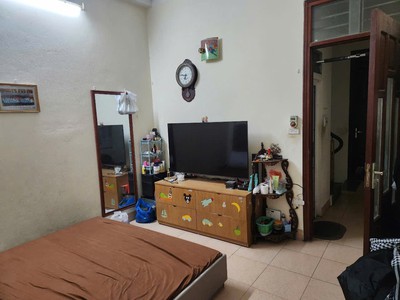 Nhà đẹp- giá tốt - chính chủ cần bán nhanh nhà hoàng hoa thám, phường ngọc hà, quận ba đình, hà nội 3