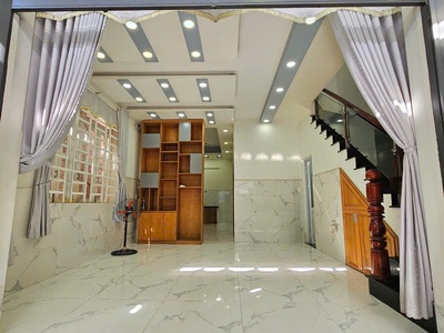Cần Bán Gấp Nhà Phố 6x17.6 Đường Nguyễn Du Dĩ An 3