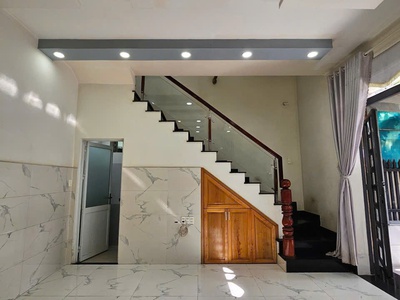 Cần Bán Gấp Nhà Phố 6x17.6 Đường Nguyễn Du Dĩ An 5