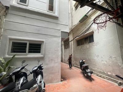 Nhà Yết Kiêu 47M2 5 Tầng Lô Góc 3 Mặt Thoáng 13 Tỷ Gần Phố Ngõ Sạch đẹp 0
