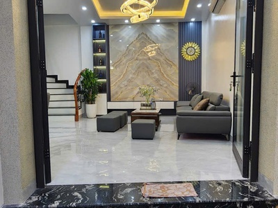 Bán nhà hòa bình 3 minh khai 5 tầng long lanh ô tô cách 30M hai bà trưng 3