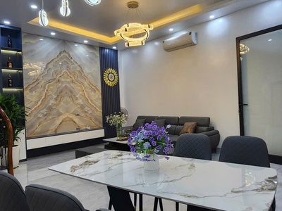 Bán nhà hòa bình 3 minh khai 5 tầng long lanh ô tô cách 30M hai bà trưng 4
