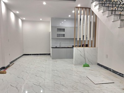 Bán nhà Âu Cơ - 3 tầng - 4PN - 3.85 tỷ 0