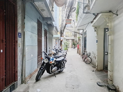 Nhà ngõ trần cung DT 45m2, 5 tầng mặt tiền 4m mặt ngõ 3m giá 7 tỷ hơn 10