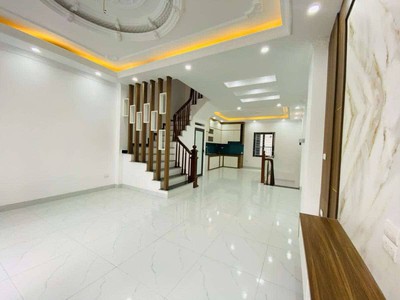 Nhà ngõ trần cung DT 45m2, 5 tầng mặt tiền 4m mặt ngõ 3m giá 7 tỷ hơn 1