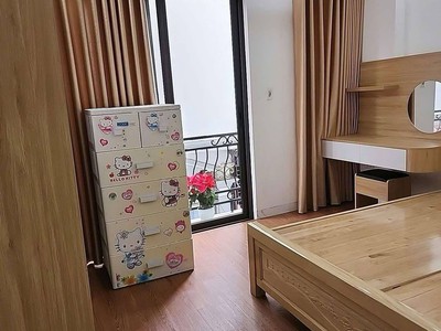 Nhà ngõ trần cung DT 45m2, 5 tầng mặt tiền 4m mặt ngõ 3m giá 7 tỷ hơn 5