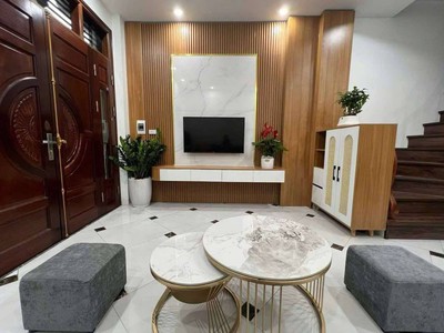 Nhà ngõ trần cung DT 45m2, 5 tầng mặt tiền 4m mặt ngõ 3m giá 7 tỷ hơn 7