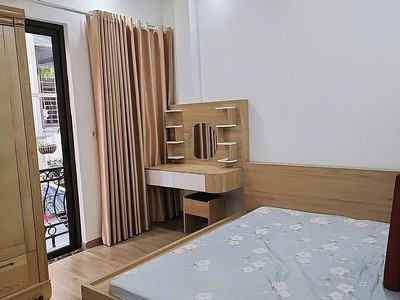 Nhà ngõ trần cung DT 45m2, 5 tầng mặt tiền 4m mặt ngõ 3m giá 7 tỷ hơn 3