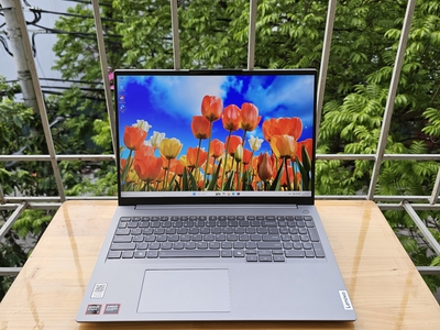 Thinkbook 16 G7 R7-8745h  32/1T.2,5k.120hz.100sRGB.350nit 0