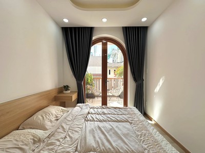 Bán nhà nguyên xá, 35m2x5t, ngõ to, ô tô gần, giá hơn 5 tỷ 1 xíu 0