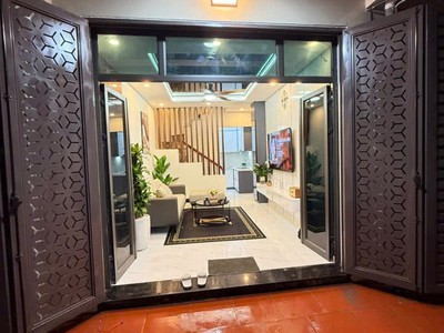 Bán nhà kim mã 40m 4 tầng mặt tiền 3,3m 8 tỷ 1