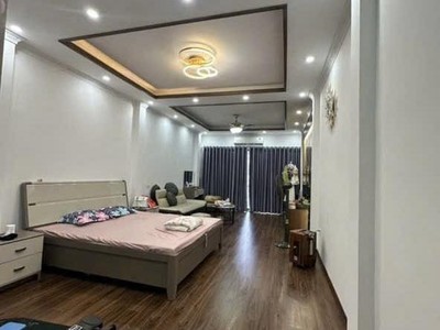 Bán nhà kim mã 40m 4 tầng mặt tiền 3,3m 8 tỷ 2