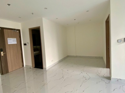 Bán gấp    căn 1pn  gh, view hồ bơi và nội khu siêu đẹp, hướng đn cực thoáng mát, giá chỉ 2tỷ760 1