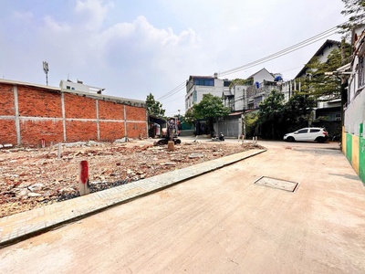 Bán đất full thổ cư 4x15m giá 3,4 tỷ đường 5m thạnh xuân 43 0