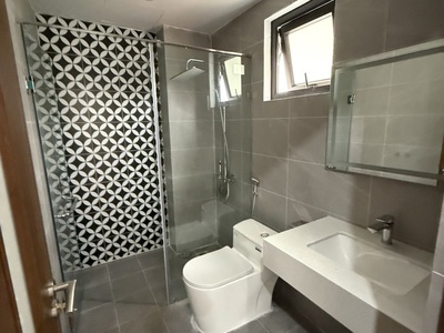 Mặt ngõ phố cát linh , 7tầng thang máy nhập khẩu-dt 37m2-mt,7.2:giá chỉ 14.6 tỷ 3