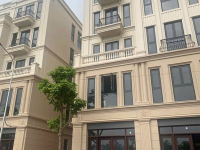 Nhà đẹp- giá tốt - chính chủ cần bán căn 63m2 phân khu tinh hoa vinhomes cổ loa, đông hội, đông anh. 0