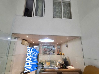 Nhà đẹp- giá ưu đãi bán nhà  tìm người mua thiện chí    ngay khu sầm uất quận 10, đường điện biên 1