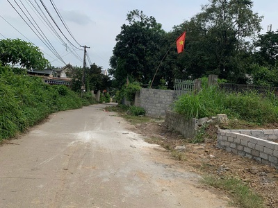 Cc càn bán 121m đất full thổ cư ngay cạnh trường học mặt đường kd giá rẻ 2