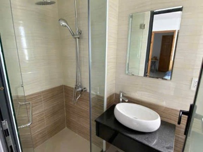Bán nhà xây 4 lầu, Hẻm 3m 686 CMT8, P5, TB. DT: 55 m2. Giá: 8,4 Tỷ 1
