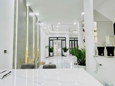Cần Bán Gấp Nhà Phố Cao Cấp 6x11.5 Bình An Dĩ An 6