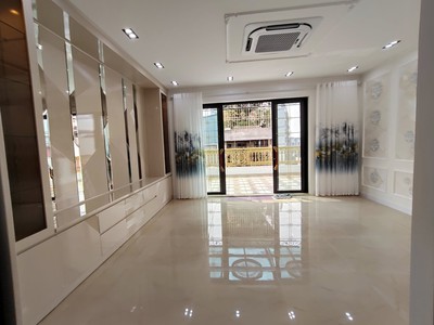 Mặt Phố Đảo Trúc Bạch 60M2 4 Tầng MT 4M 31.5 Tỷ Nhà Mới Đẹp 2 Mặt Trước sau 3