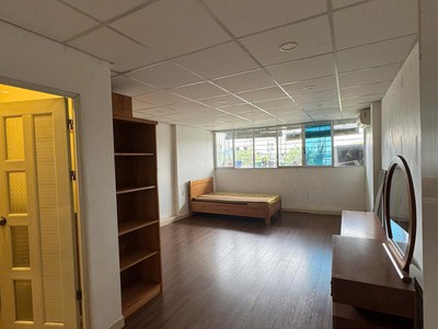 Nhà mặt phố Nguyễn Khoái Hoàng Mai-dân xây-65M 13xTỶ-kinh doanh-an sinh tiện ích đỉnh 1