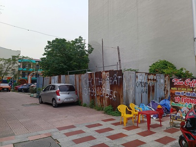 Cho thuê mảnh đất góc bánh chưng mặt đường Thế Lữ 0