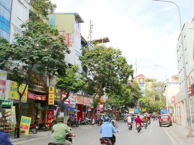 Cho thuê nhà mặt phố lạc trung - mặt tiền 4m - kinh doanh cực hot - liên hệ ngay 1