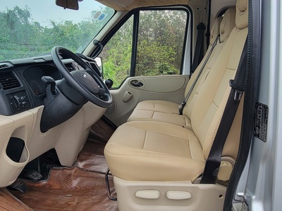 Bán Ford Transit đời 2019 bản trung,xe 1 chủ từ mới 10