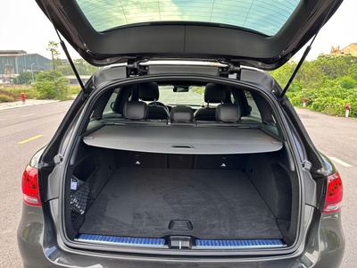 Bán Mercedes GLC 300 4MATIC,đời 2022,đăng ký mới 2023 11