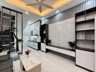 Bán nhà nguyễn đức cảnh, trương định,15m ra ô tô, dt 27m2, 5.95 tỷ 0